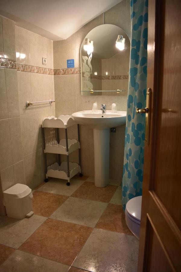 Hotel El Ancla Villanueva de la Canada Bagian luar foto